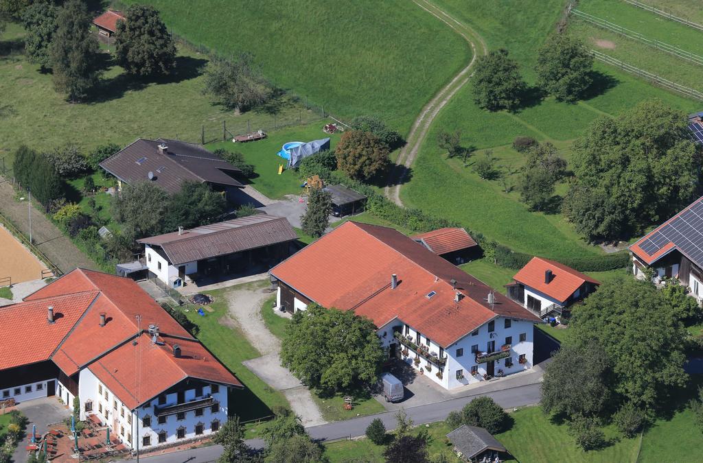 Apartmán Dowis-Hof Seeon-Seebruck Exteriér fotografie